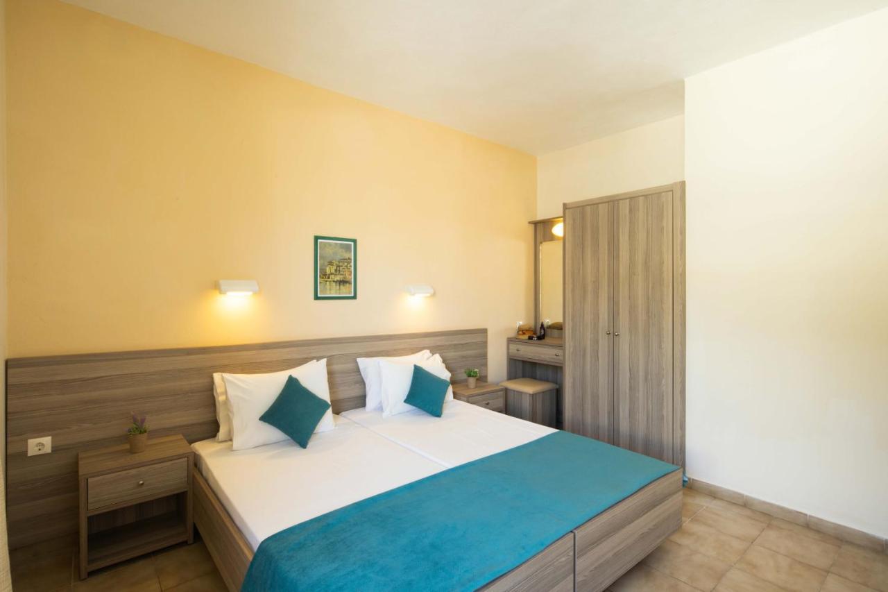 Hotel Rossis Mesongi Luaran gambar